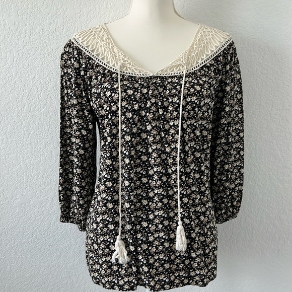 Luxe Apothetique Tops - Luxe Apothetique Floral Boho Blouse